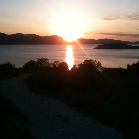 Holiday home Fisherman's House Vilma - Otok Zut